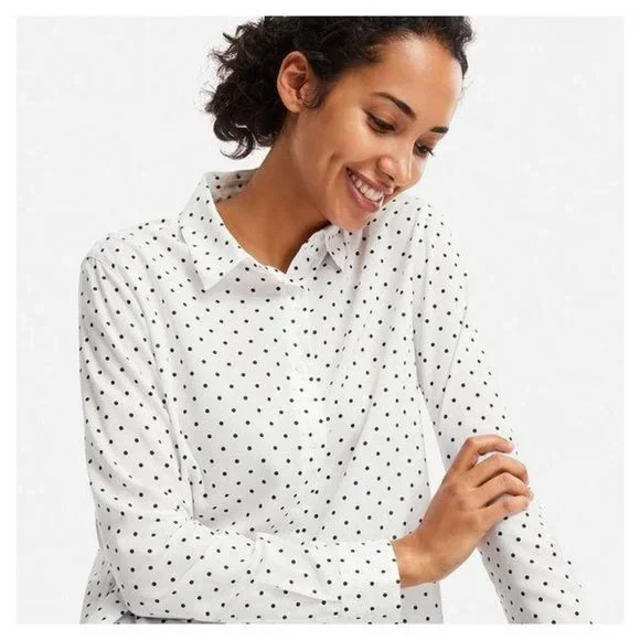 uniqlo polka dot blouse